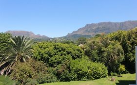 Alphen Drive Apartments